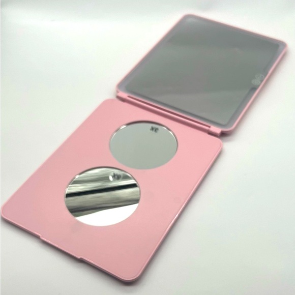 Pink LED Makeup Mirror - Picture 6 of 7